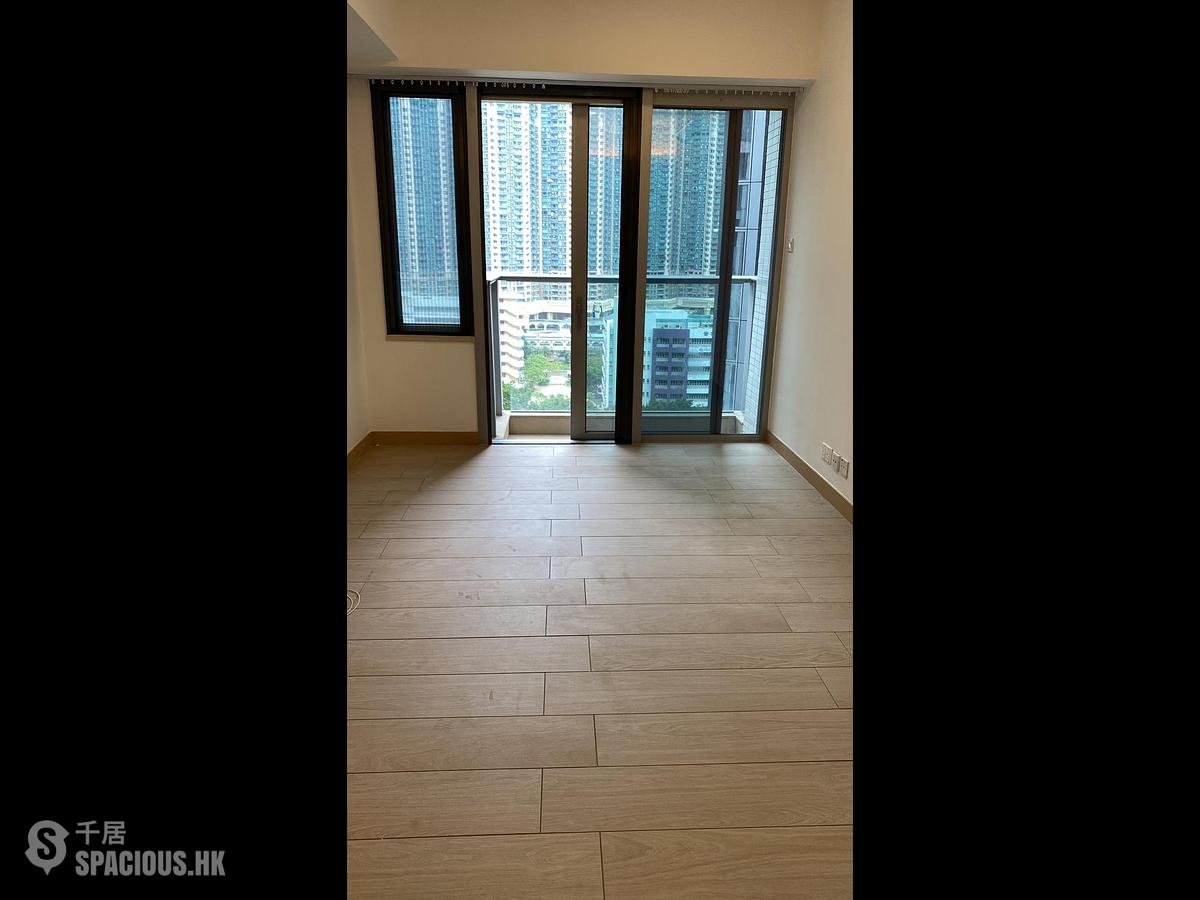 Tung Chung - Century Link Phase 1 Tower 5A 01