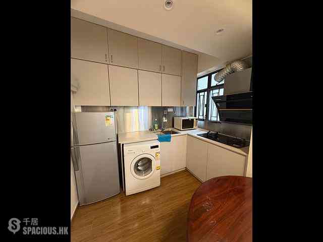 Soho - Cameo Court 01