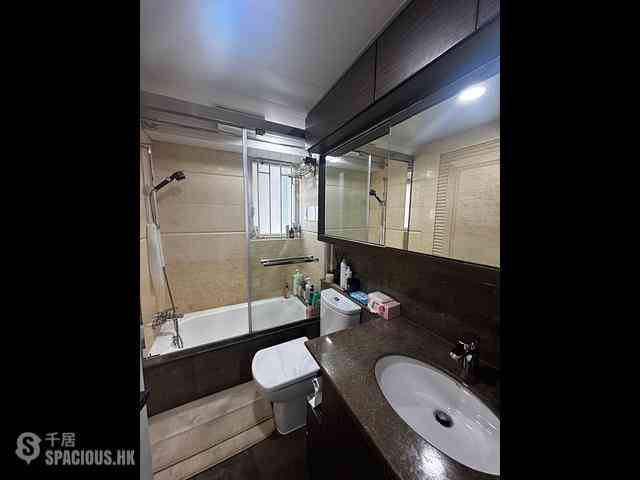 Tai Kok Tsui - Harbour Green Tower 1 10