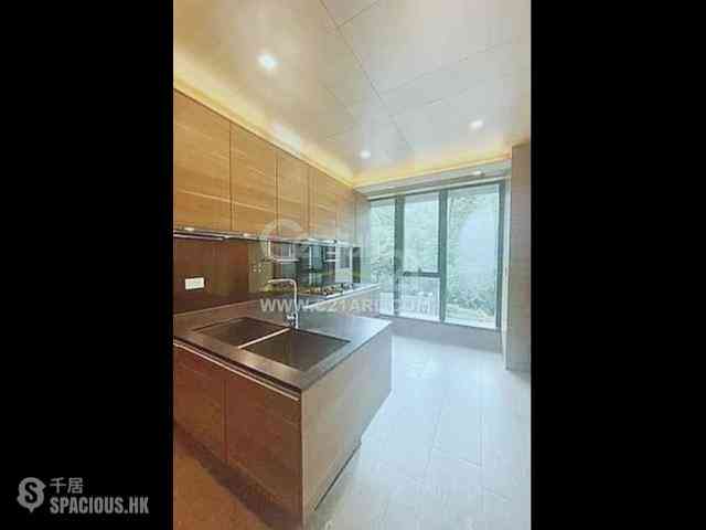 Repulse Bay - 7, South Bay Close 03