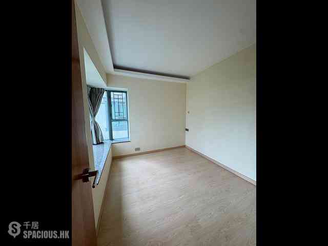 Tung Chung - Seaview Crescent Block 3 07