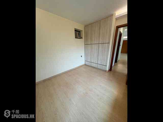 Tung Chung - Seaview Crescent Block 3 08