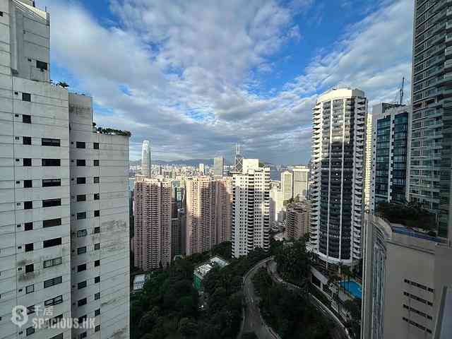Mid Levels Central - Branksome Grande 01