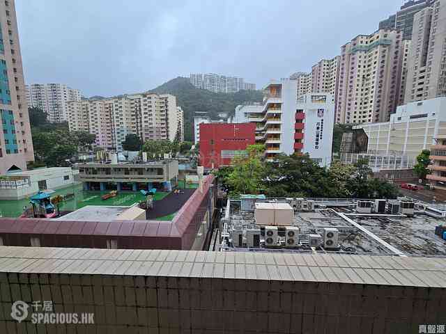 Quarry Bay - Elegance House 01