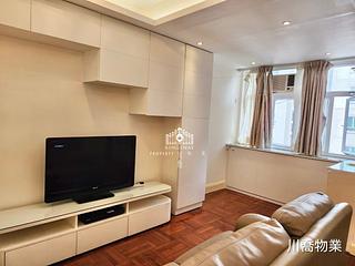 Mid Levels Central - Kings Court 02