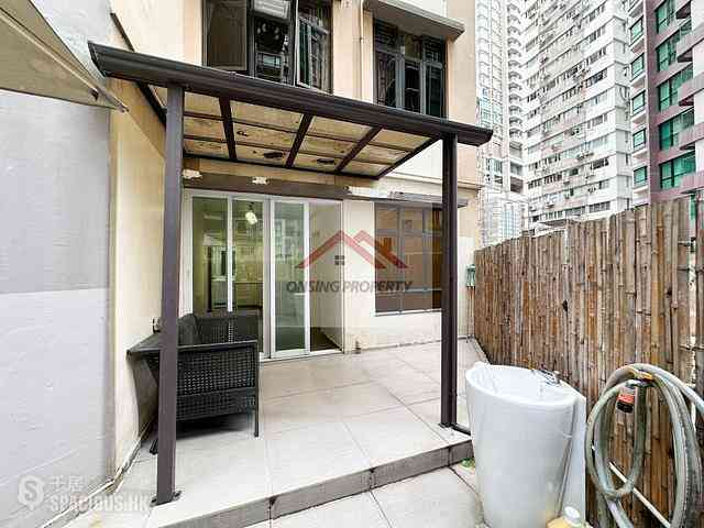 Mid Levels Central - Good View Court 01