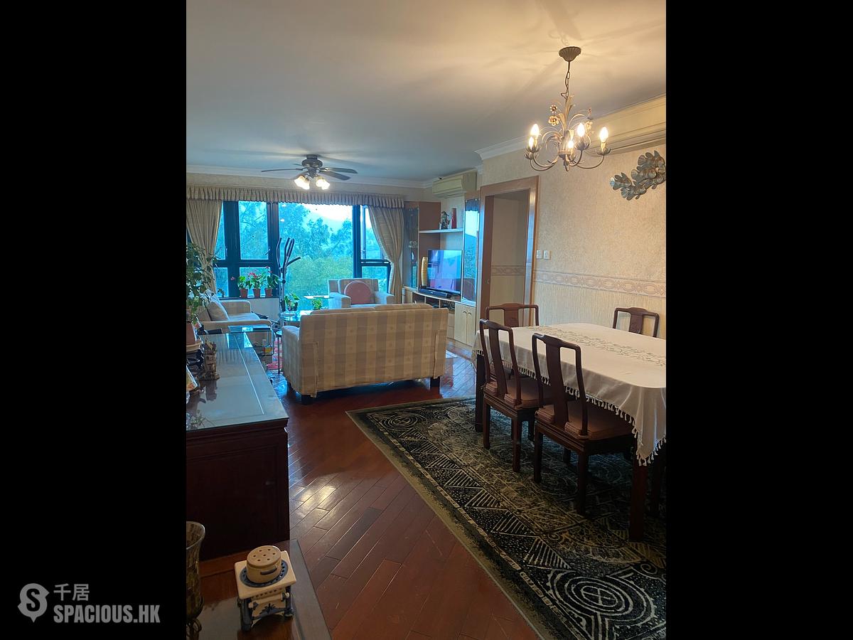 Clear Water Bay - Hillview Court Block 7 01