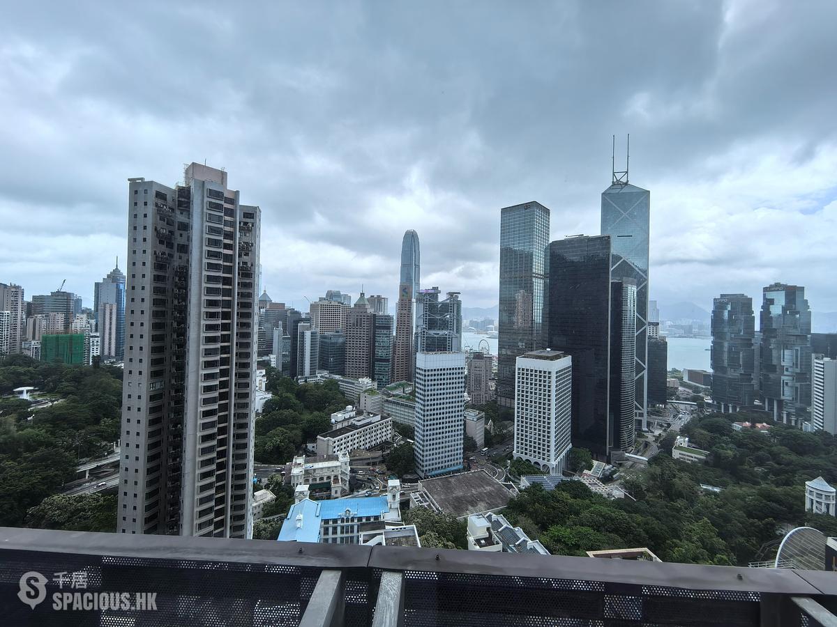 Mid Levels Central - Wealthy Heights 01