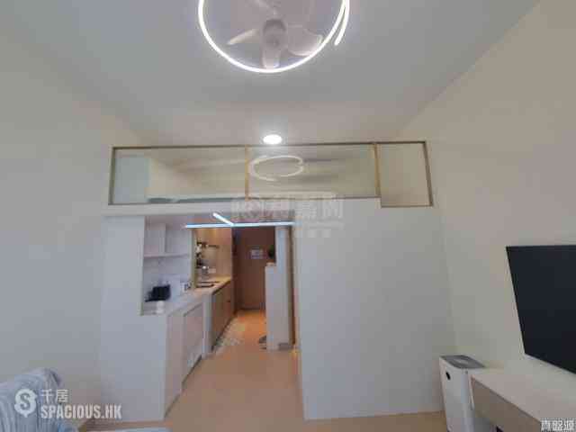 Cheung Sha Wan - Grand Victoria 01