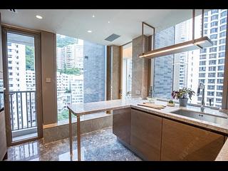Mid Levels Central - 22A, Kennedy Road 09
