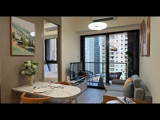 Sai Ying Pun - The Queens 07