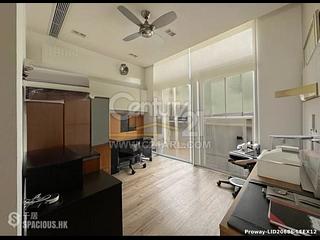 Chung Hom Kok - 33, Cape Road 03