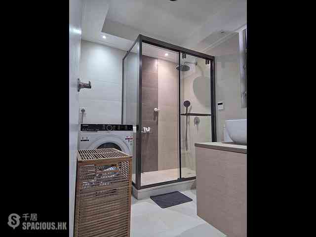West Kowloon - The Waterfront Phase 2 Block 7 05