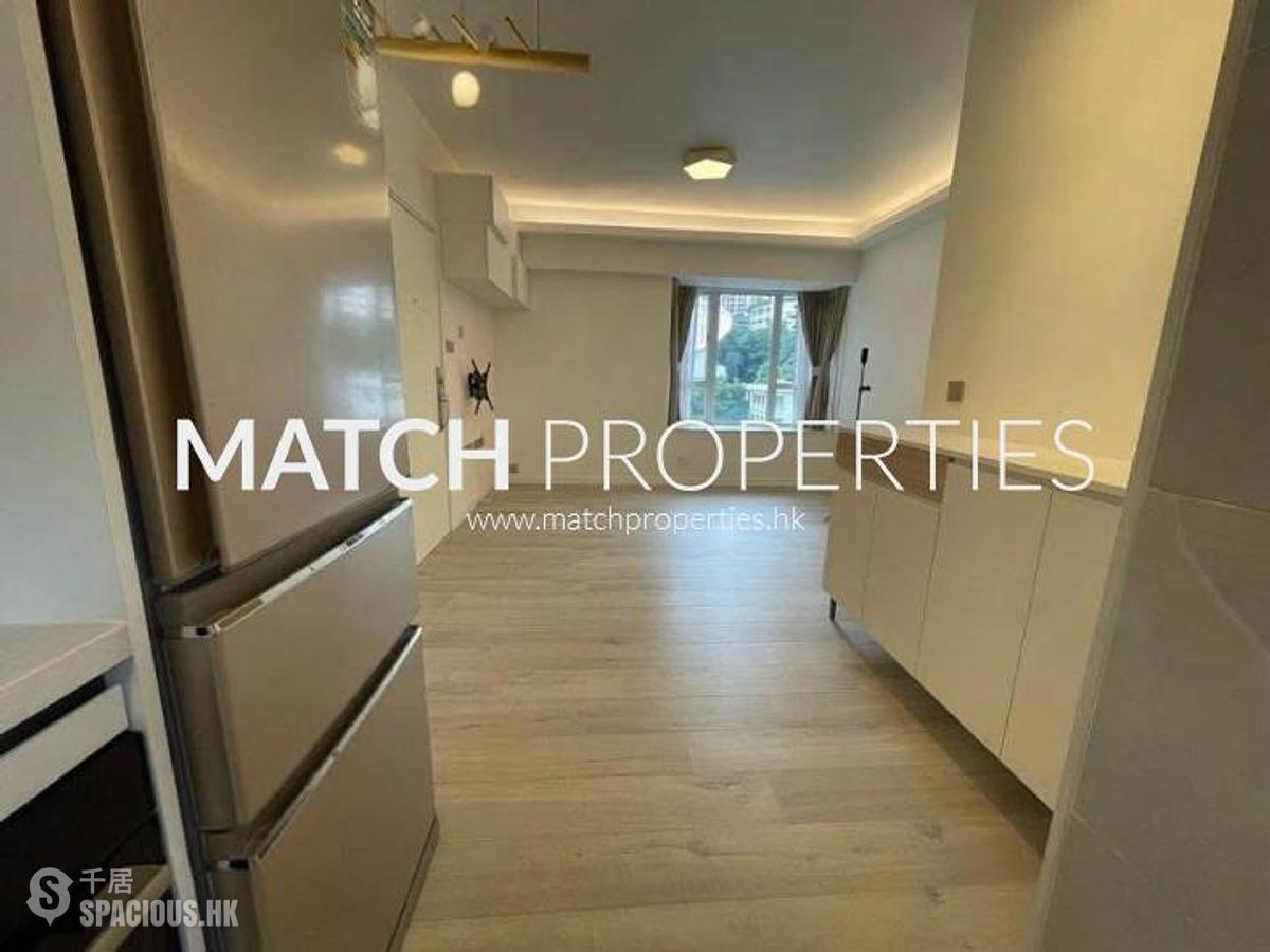 Mid Levels West - Bonham Court 01