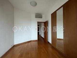 Mid Levels Central - Fairlane Tower 13