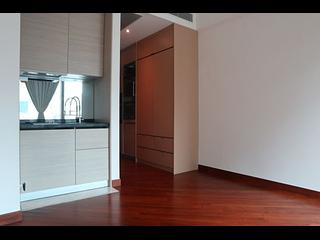 Wan Chai - The Avenue Phase 2 09