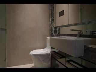Wan Chai - The Avenue Phase 2 10