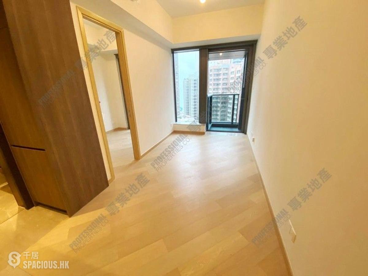 Shek Tong Tsui - Novum West 01