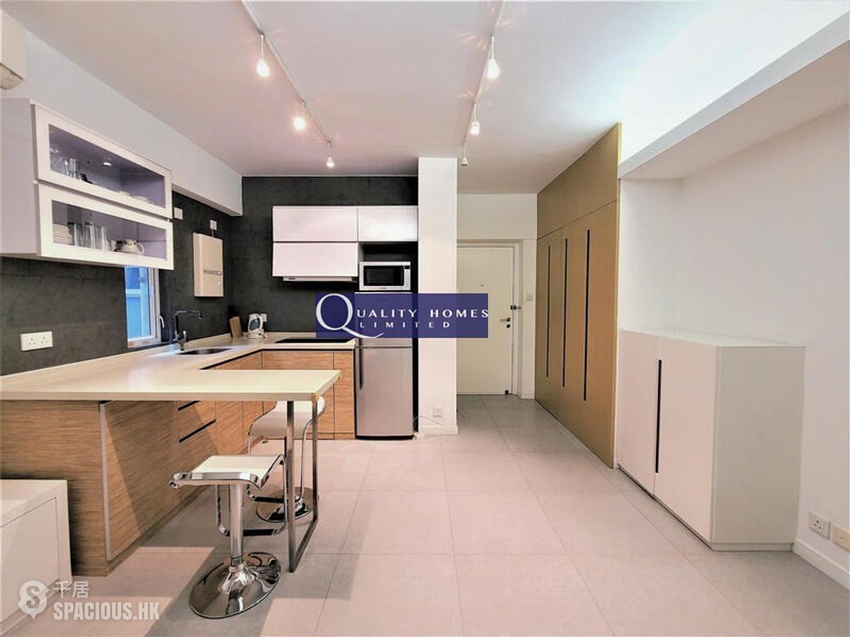 Sheung Wan - On Wing Building 01