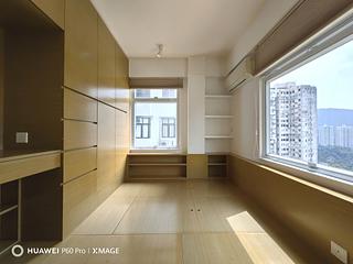Tai Hang - Gold King Mansion 07