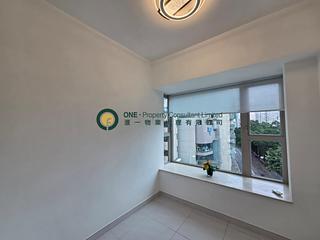 Sai Ying Pun - Centre Place 04