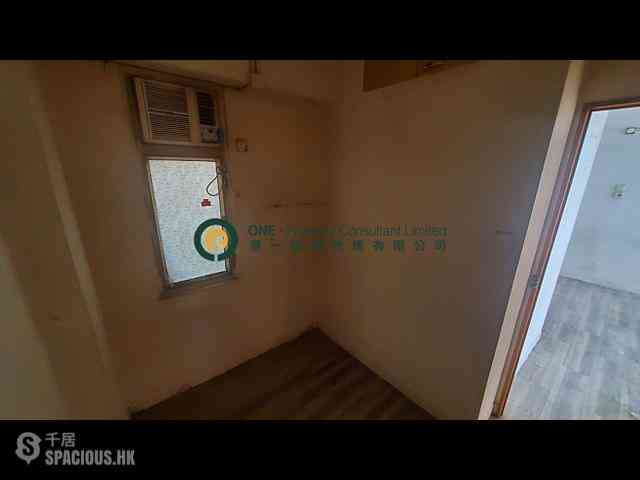 Sai Ying Pun - Yue Tak House 06