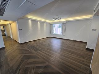 Mid Levels Central - Garden Terrace 08