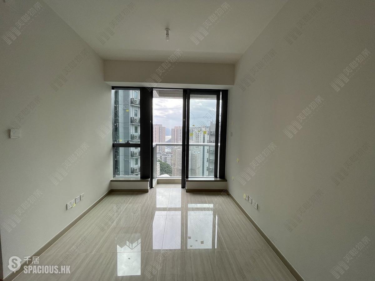 Wong Chuk Hang - The Southside Phase 1 Southland Tower 1A 01