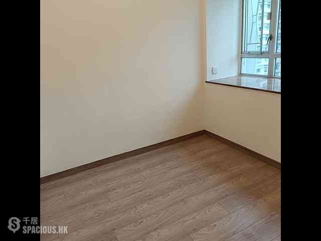 Ap Lei Chau - South Horizons Phase 2 Yee Wan Court (Block 15) 05
