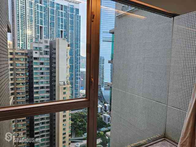 West Kowloon - The Waterfront Phase 2 11