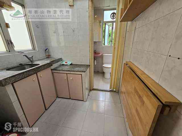 Sai Ying Pun - 105-107, High Street 12