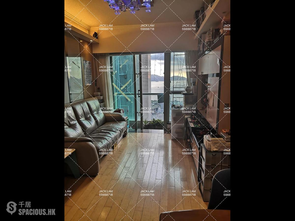 Tsim Sha Tsui - The Victoria Towers 01