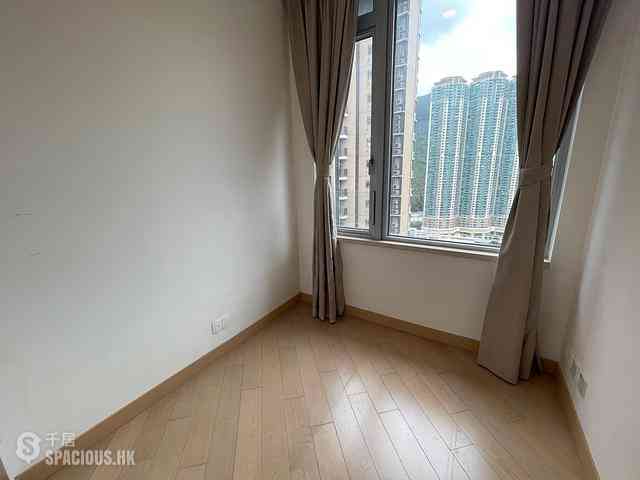 Tung Chung - Century Link Phase 1 Tower 5B 04