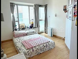 West Kowloon - Sorrento 04
