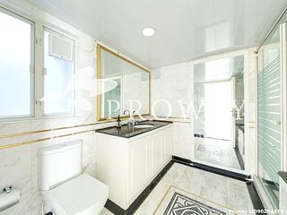 Pok Fu Lam - Villa Cecil Phase 2 08