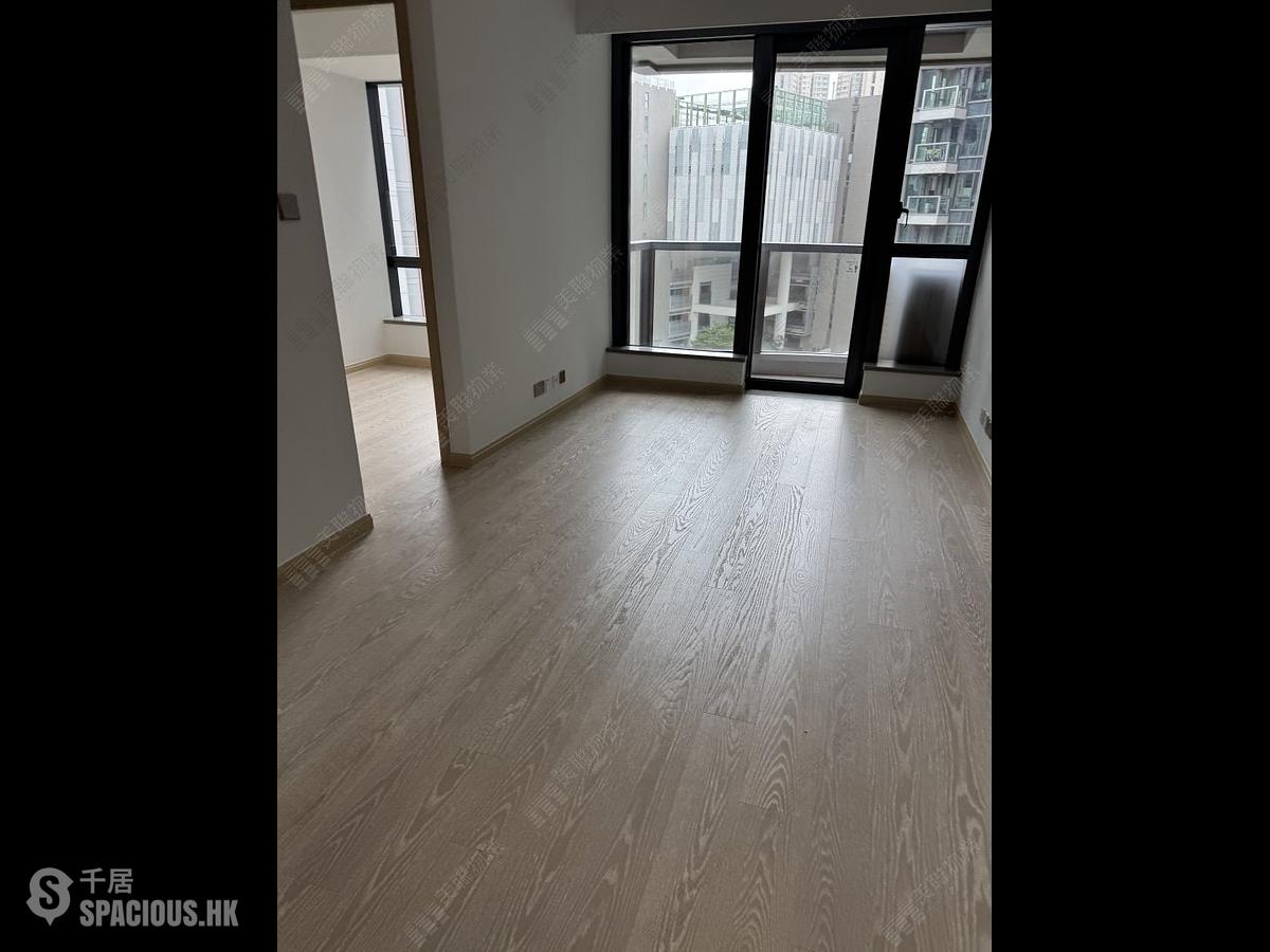 Wong Chuk Hang - The Southside Phase 1 Southland Tower 2A 01