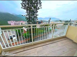 Chung Hom Kok - Bauhinia Gardens 02
