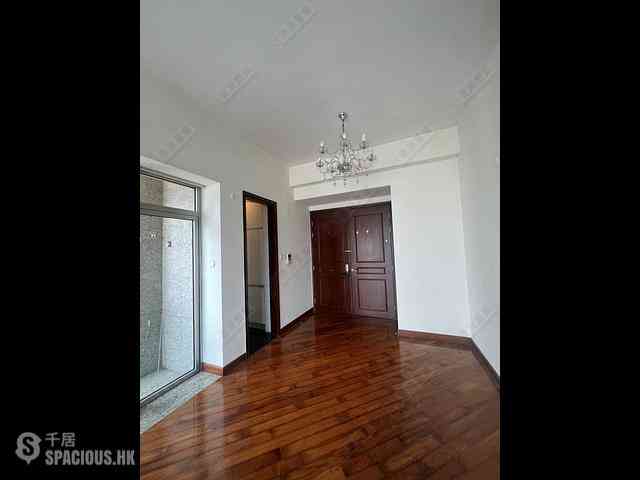 Tai Kok Tsui - The Hermitage Block 2 04
