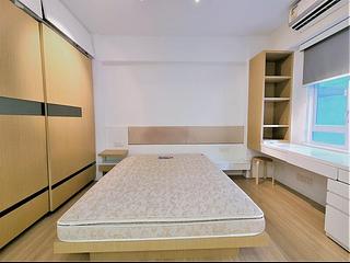 Sheung Wan - On Wing Building 03