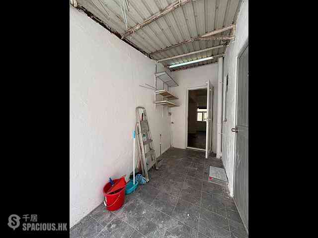 Sai Ying Pun - 75, First Street 07
