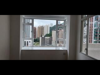 Wan Chai - Vincent Mansion 03