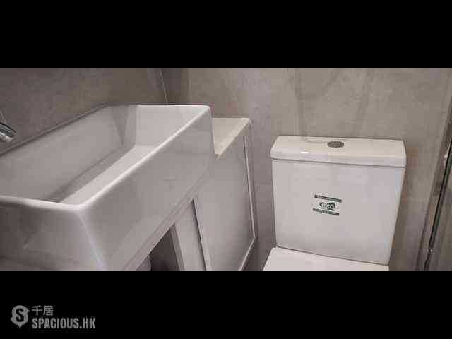 Wan Chai - Vincent Mansion 07