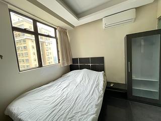 Mid Levels Central - Roc Ye Court 05