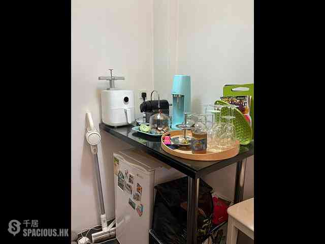 Sheung Wan - 28-30, Queen Street 04