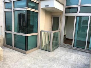 Wan Chai - The Avenue Phase 2 Block 3 02