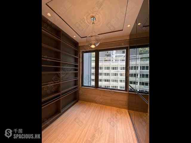 Wong Chuk Hang - The Southside Phase 1 Southland Tower 1A 01