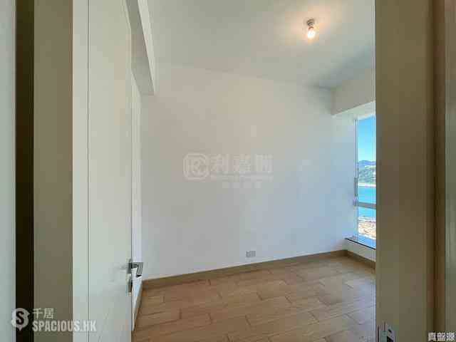 Tseung Kwan O - Monterey Block 6B 03
