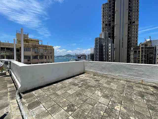 Shek Tong Tsui - Sun Shing Building 01