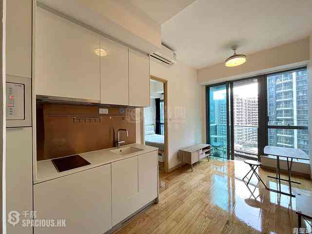 Tseung Kwan O - Twin Peaks Block 1 01
