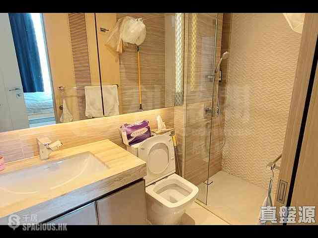 Tseung Kwan O - Twin Peaks Block 1 03